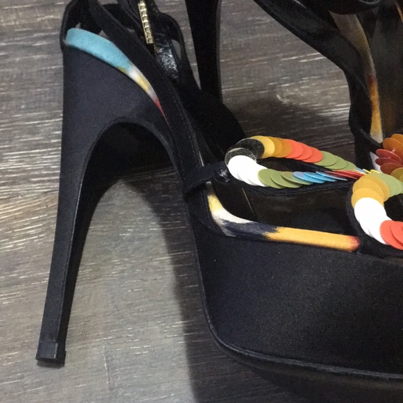 Roger Vivier  sand balmoral heels 👠 - Picture 5 of 11